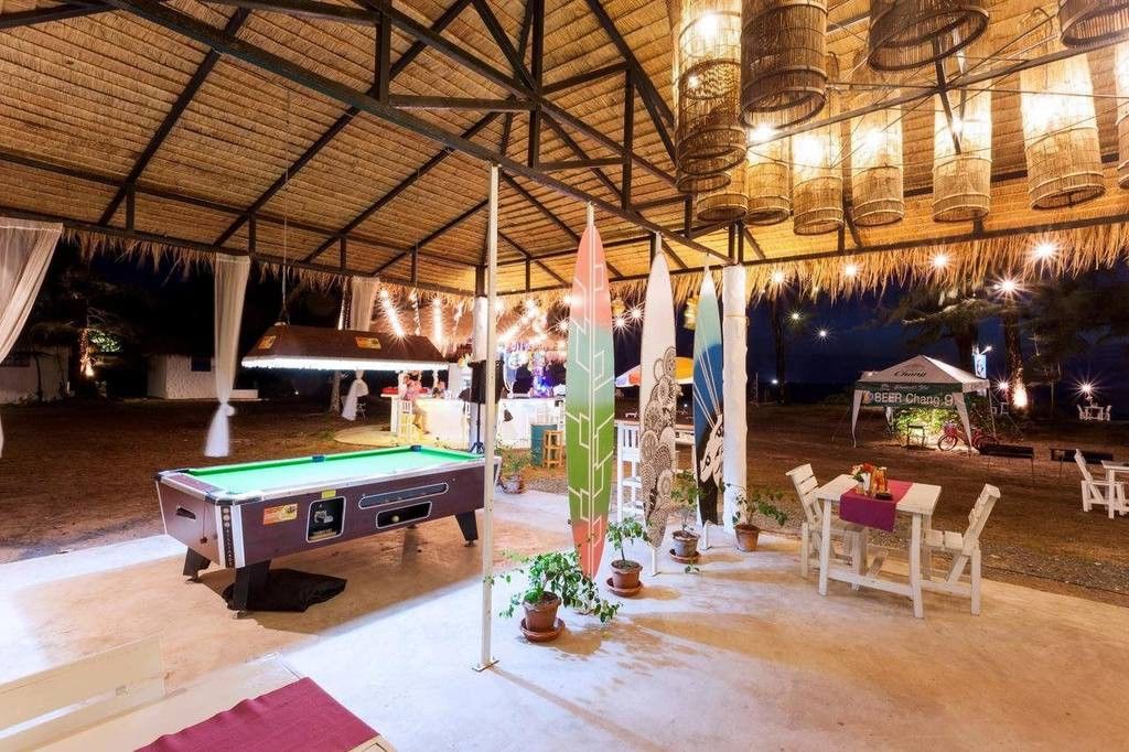 Micky Monkey Beach At Maikhao Beach Hotel Mai Khao Bagian luar foto