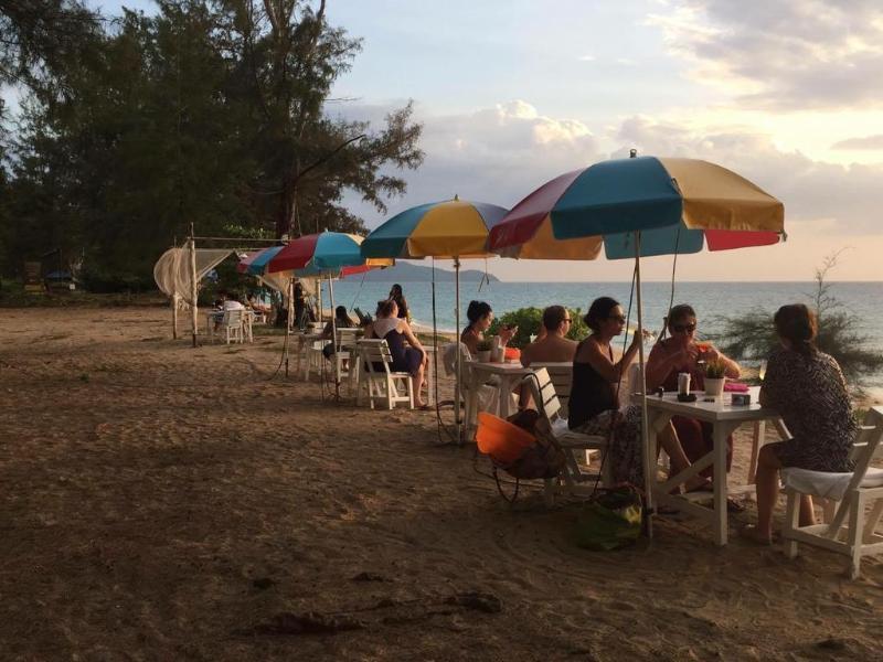 Micky Monkey Beach At Maikhao Beach Hotel Mai Khao Bagian luar foto